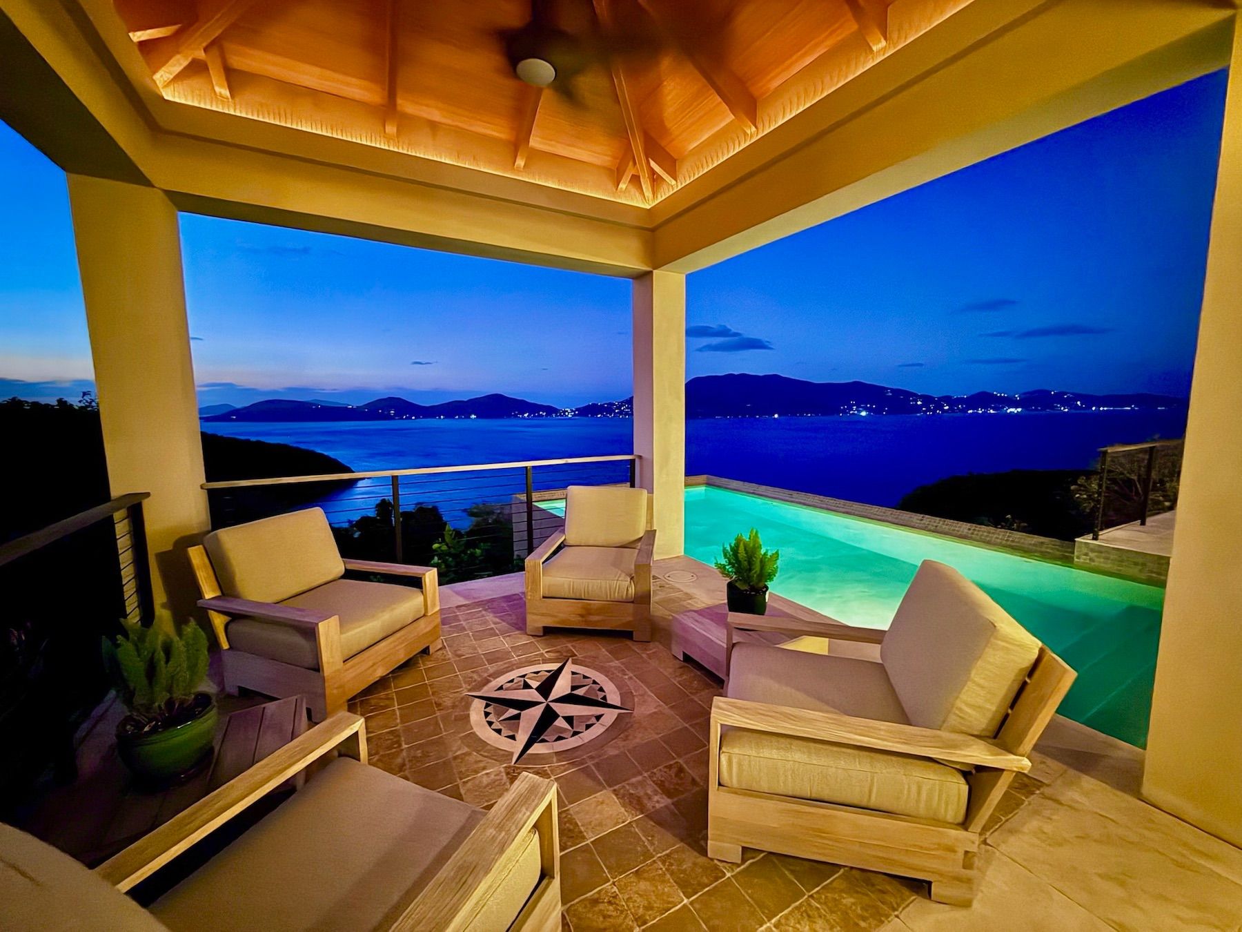 Window To The Sea villa photo.